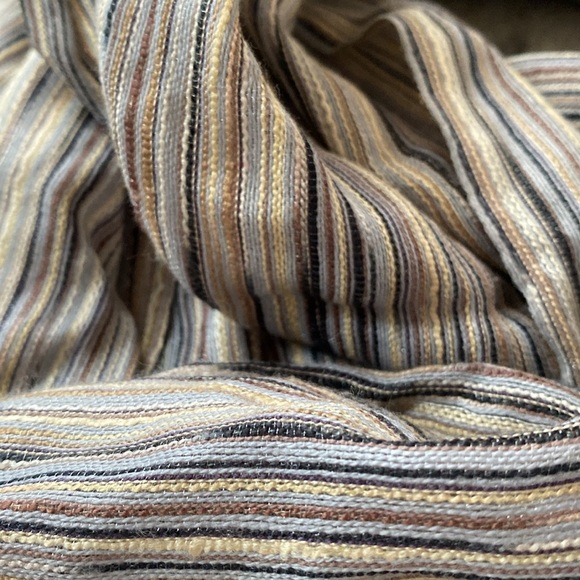 💚 Striped Fringe Scarf - Picture 2 of 4